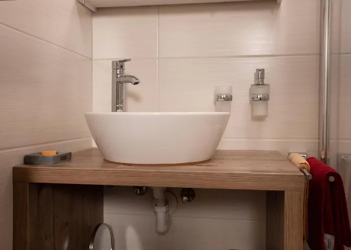 Irene سيفيلد ان تيرول