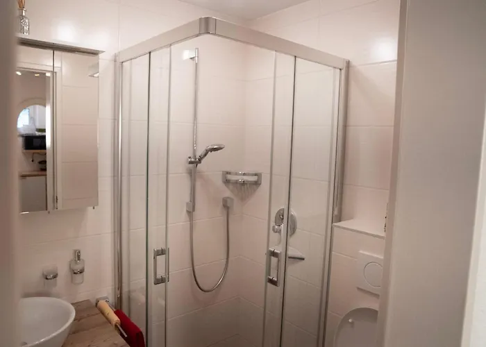 Irene * سيفيلد ان تيرول